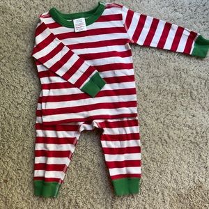 Hanna Andersson 12-18 month Christmas pajamas
